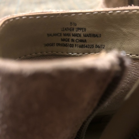 • Mossimo booties • - Picture 6 of 7